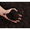Tradičný záhradný kompost ako skvelý substrát alebo hnojivo