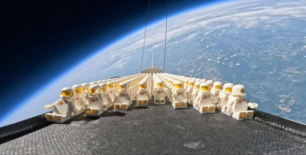 Figúrky LEGO® vo vesmíre: Ako sa z figúriek stali astronauti?