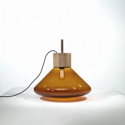 dřevěná lampa