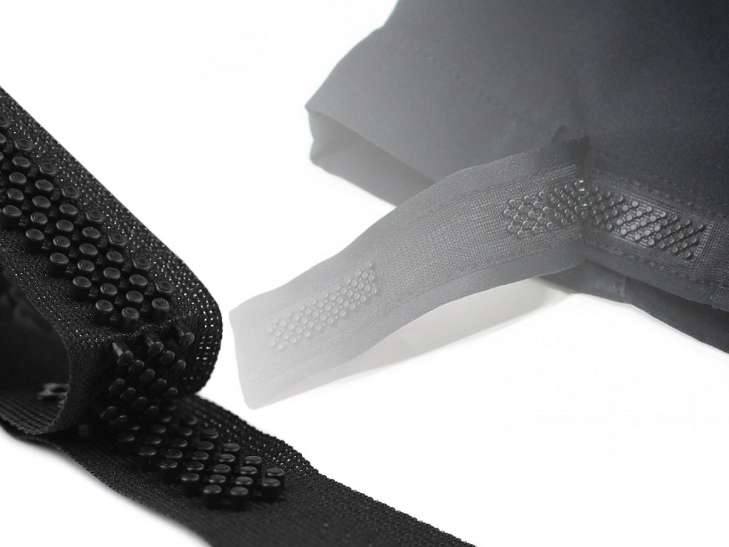 Plastové zapínání 3D / imitace suchého zipu šíře 20 mm