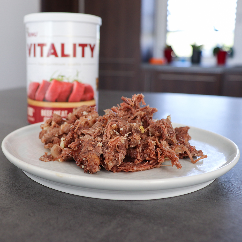 Akinu VITALITY hovězí jemně krájená svalovina pro kočky 400 g Obrázek