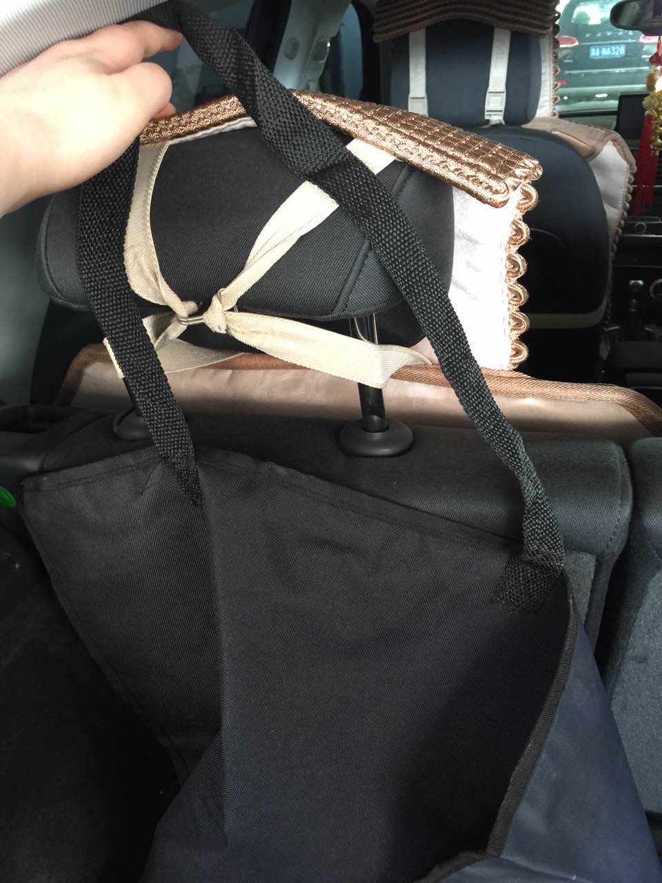 Akinu cestovní deka do auta na sedačky 135x160cm Obrázek