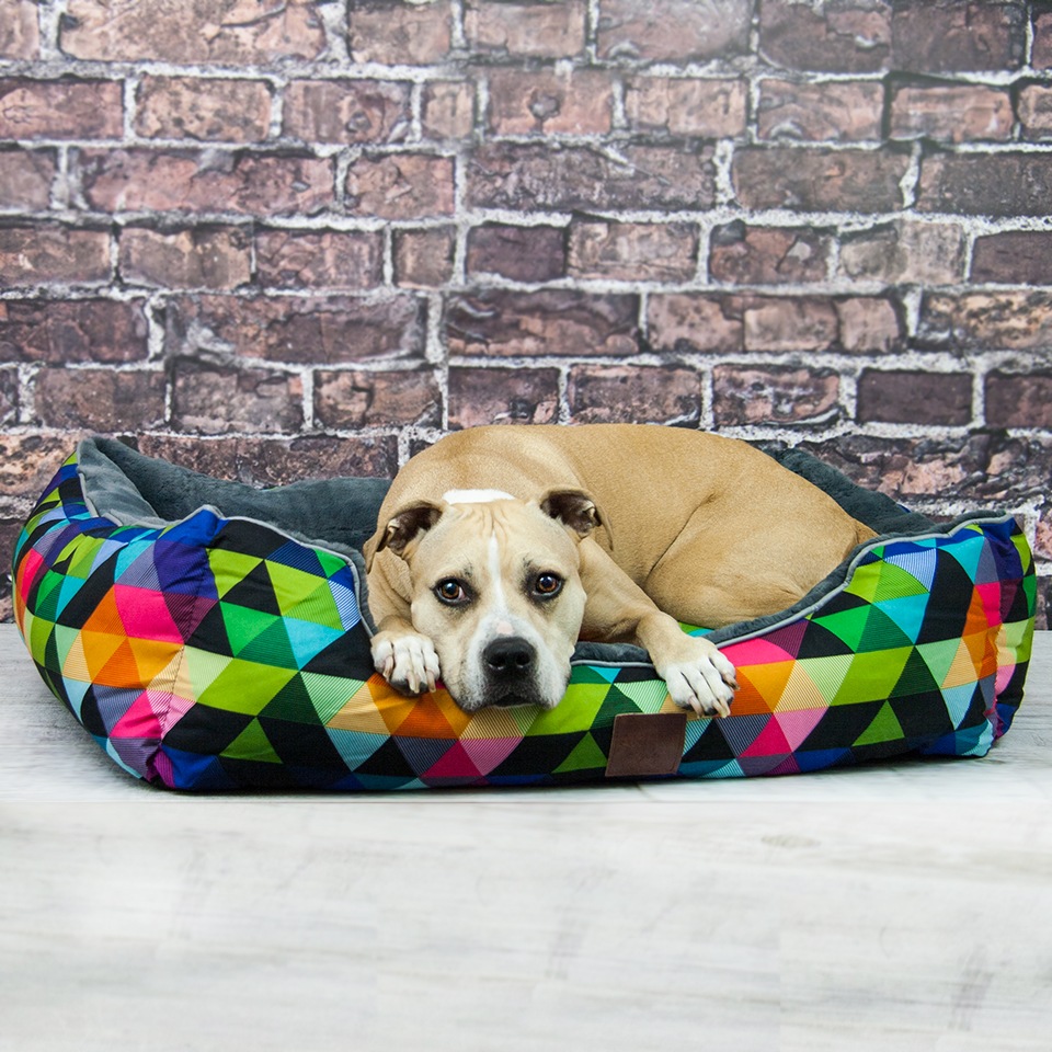 Akinu pelech TRIANGLE L 90x70x25cm Obrázek