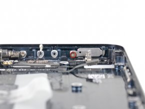 Servis iPhone 5C - Výměna tlačítka Power Button