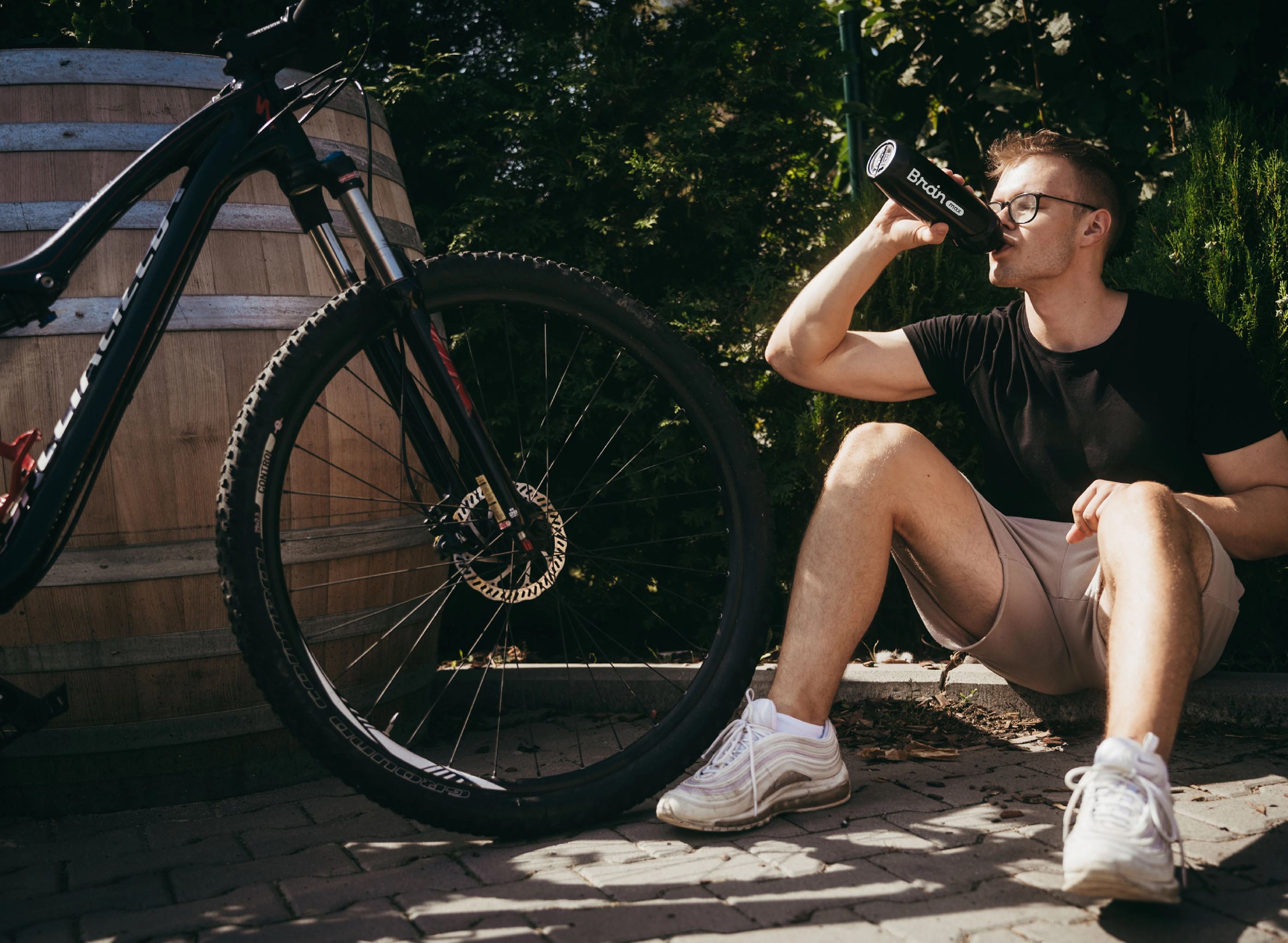 BrainMax plastová láhev na vodu, bidon, černá, 750 ml Obrázek