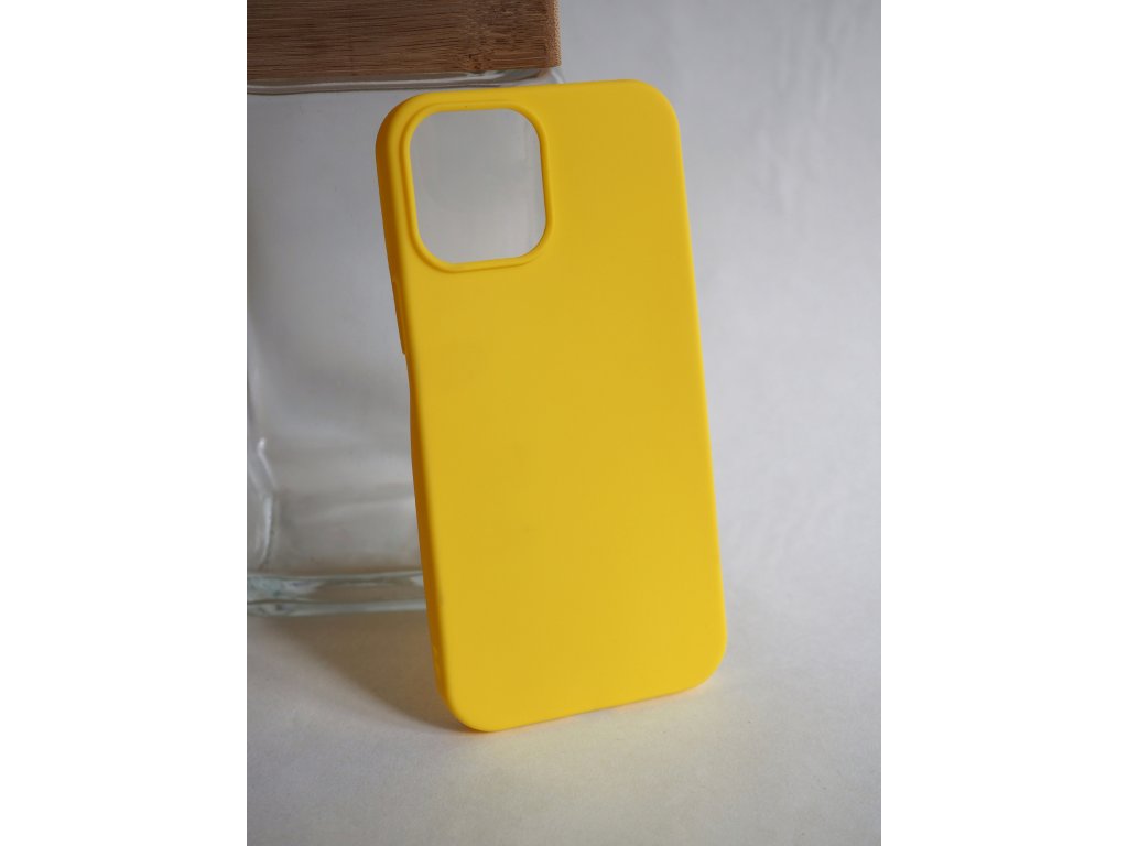 iPhone 15 žlutý