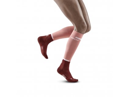 The run socks rose darkred w front model 1536x1536px