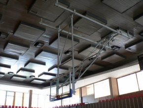 Konstrukce pro basketbal zvedaná pod strop DOR-SPORT do celkové výšky 7 m