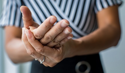 Co je artritida a revmatoidní artritida?