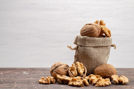 Jak vypěstovat ořešák z ořechu?
