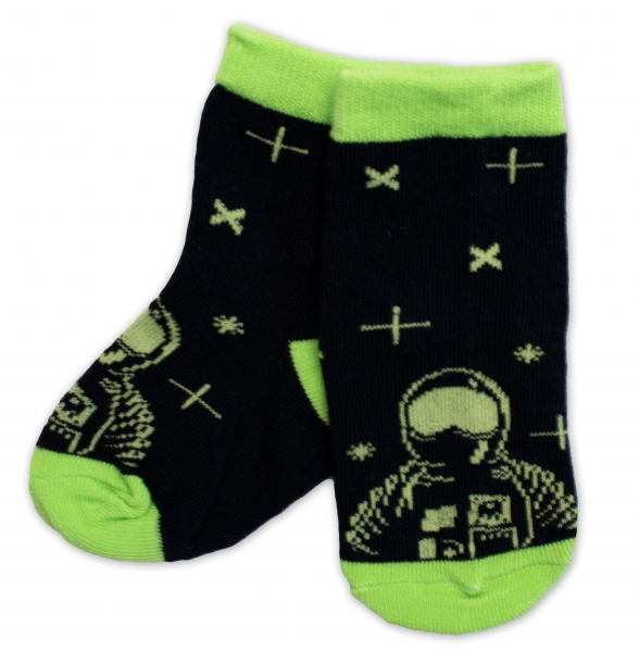 Levně BN Dětské bavlněné ponožky Kosmonaut - černé Velikost koj. oblečení: 15-18