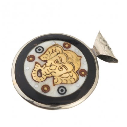 Oboustranný kostěný amulet vykládaný