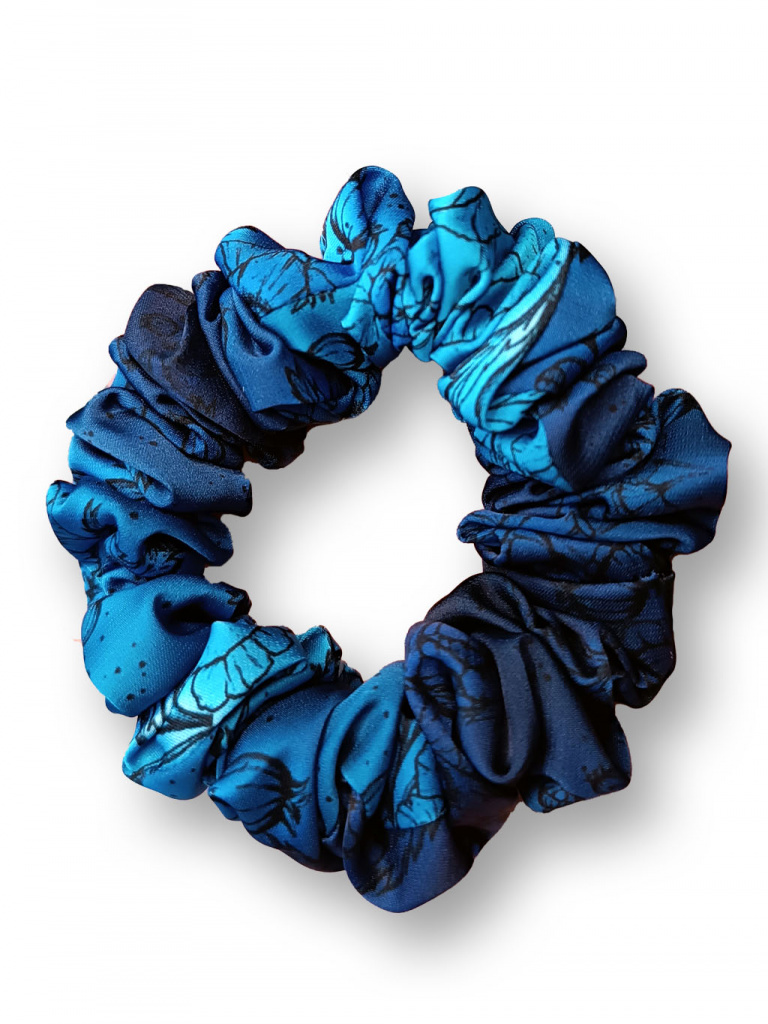 Úzká scrunchie gumička - Máky v královské modré  Saténová