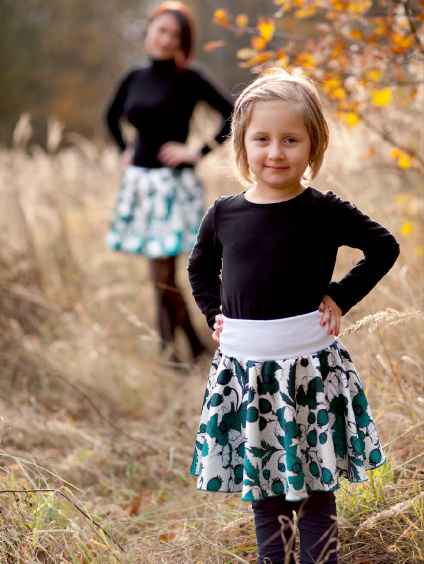 Originalni sukne set dcera a mama  - dívčí kolová sukně z umělého hedvábí, design vlčí máky