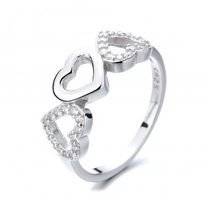 10079 romantyczny srebrny pierścionek trzy serca z cyrkoniami kup na majya