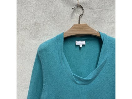 Tyrkysový svetr z jemného 100% kašmíru se zajímavým dekoltem