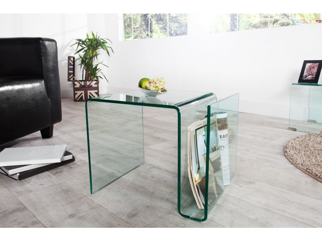 Moderní konferenční stolek ze skla Ghost s designovou boční policí. Moderní skleněný nábytek.