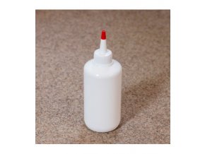 squeeze bottle with spout