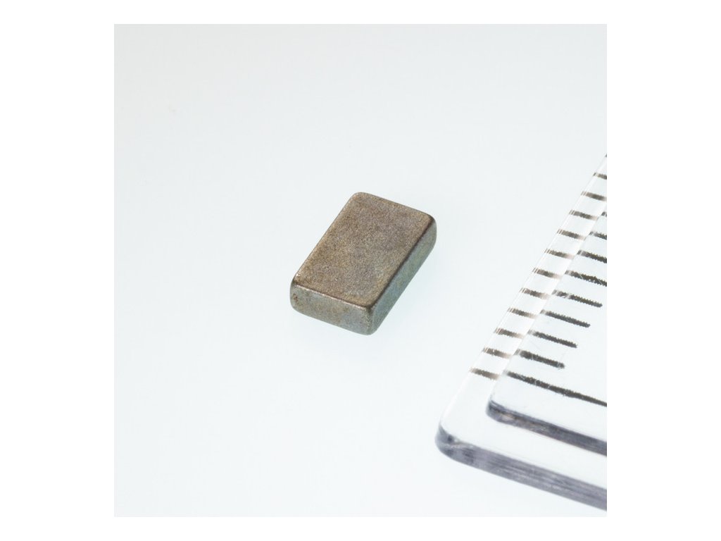 Neodymový magnet kvádr 5x3x1,3 P 180 °C, VMM5UH-N35UH