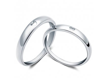 Snubní prsten ze stříbra se srdíčkem od OLIVIE. Prstýnek snubní, z lásky, pro dva nebo jen tak tak pro radost.