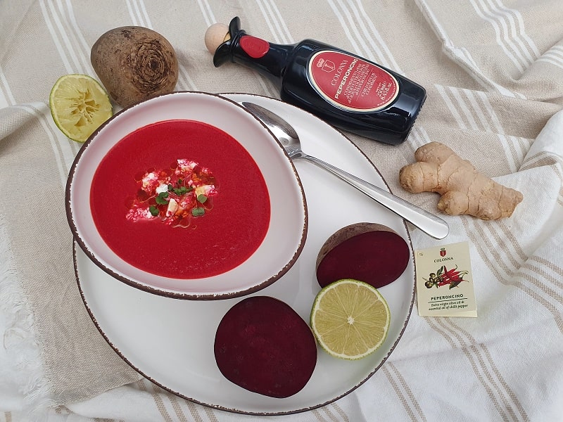 Luxusní polévka z červené řepy