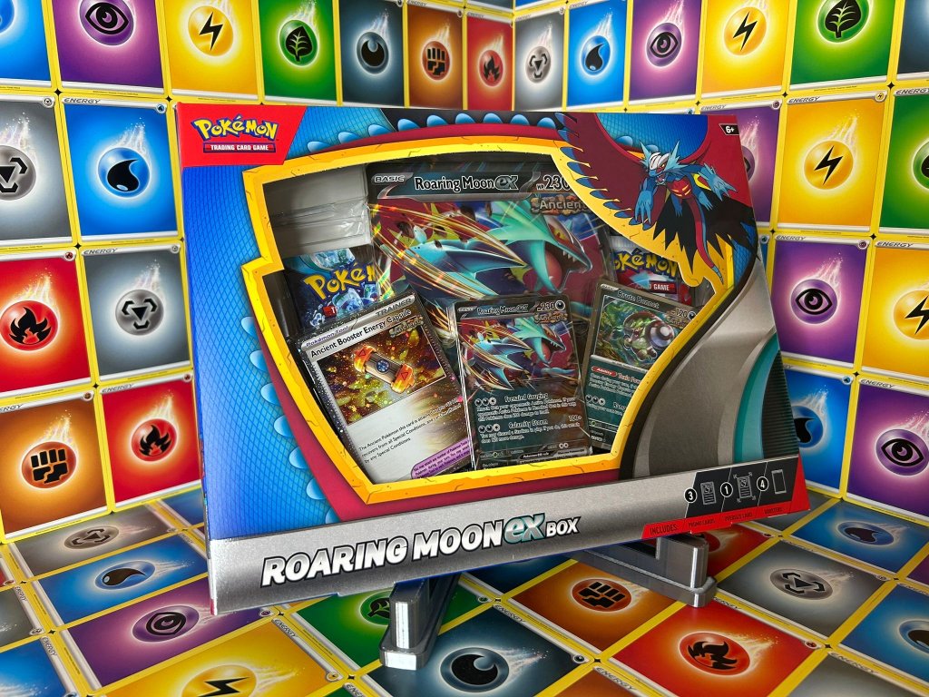 Pokémon TCG - Roaring Moon ex box - PokeMagic.cz