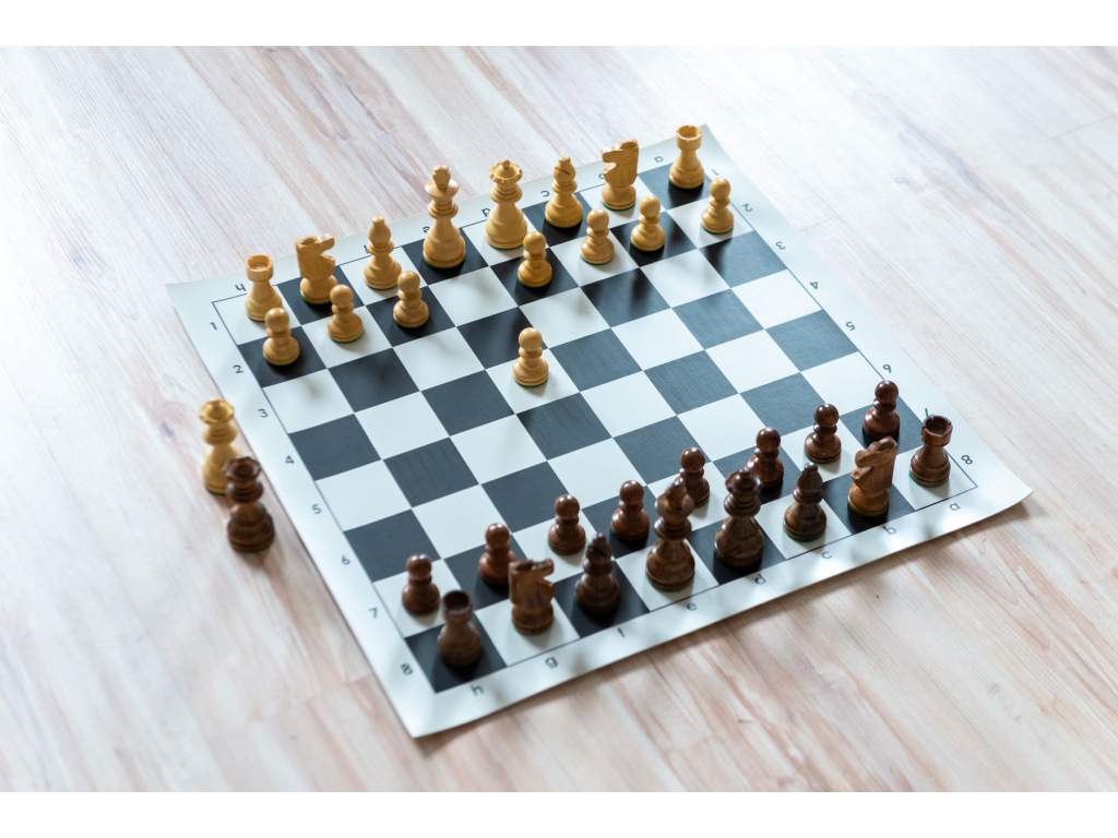 Šachová souprava francouzský akát černý  + doprava zdarma
