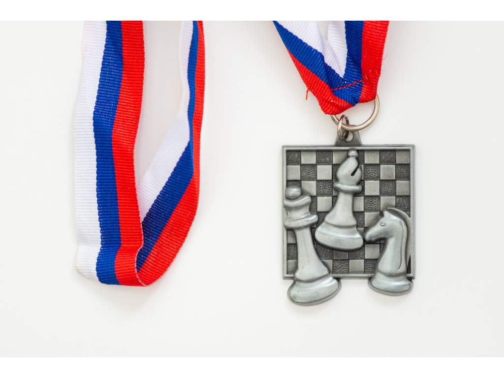 Šachové medaile šachovnice stříbrná