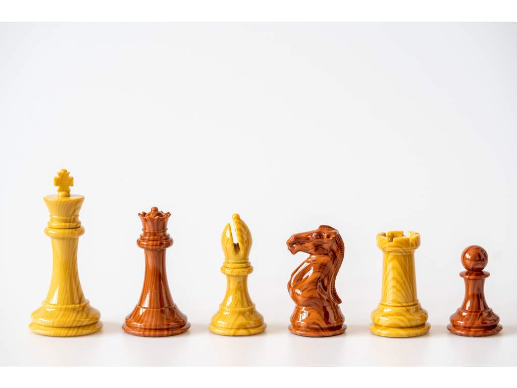 Šachové figurky Staunton Spruce Tek  + doprava zdarma