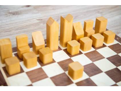 Dřevěné šachové figurky z dubu  + doprava zdarma