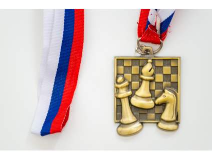 Šachové medaile šachovnice zlatá
