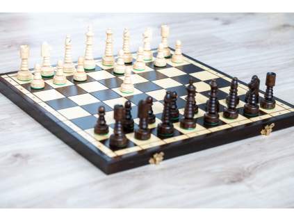 Dřevěné šachy Vévoda  + doprava zdarma