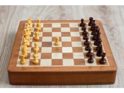 Magnetické dřevěné šachy LUX zásuvné velké  + doprava zdarma