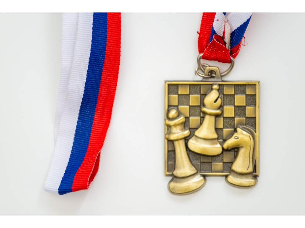 Šachová medaila šachovnica zlatá
