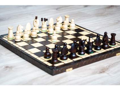 Drevené šachy Kráľovské stredné  + doprava zdarma