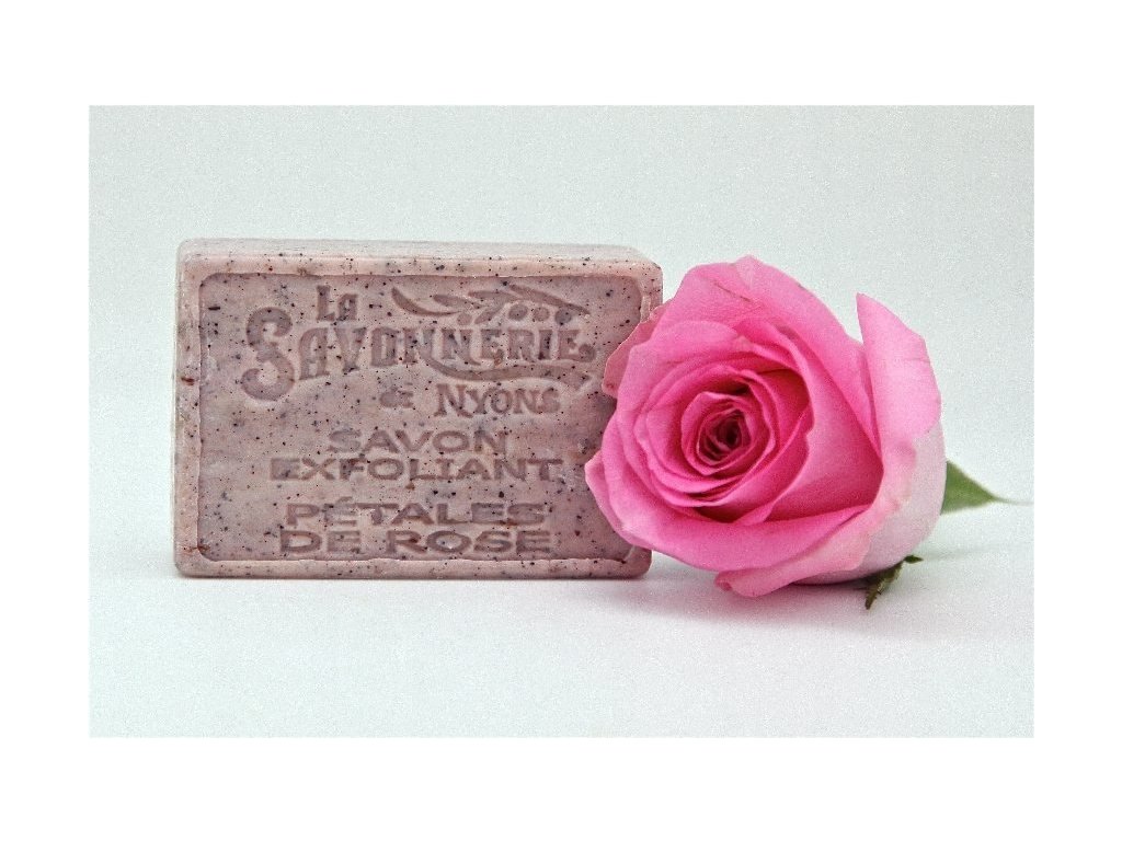 Peelingové mýdlo 100 gramů plátky růže