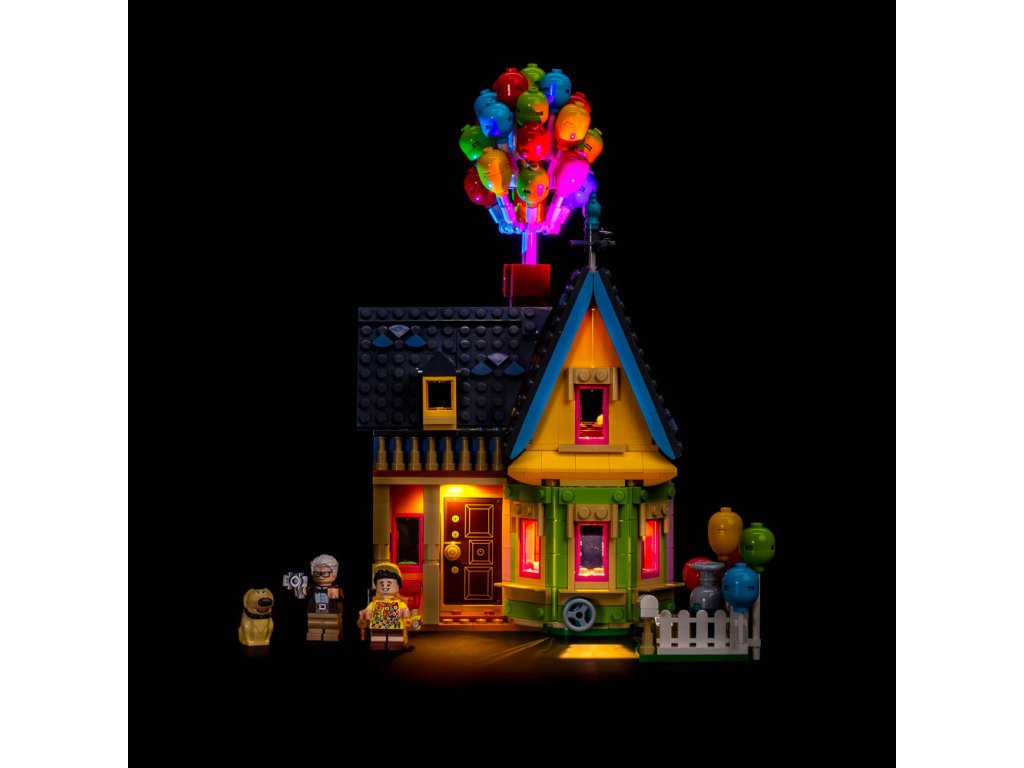 43217 LEGO Disney Up House front Light My Bricks 1000x[1]