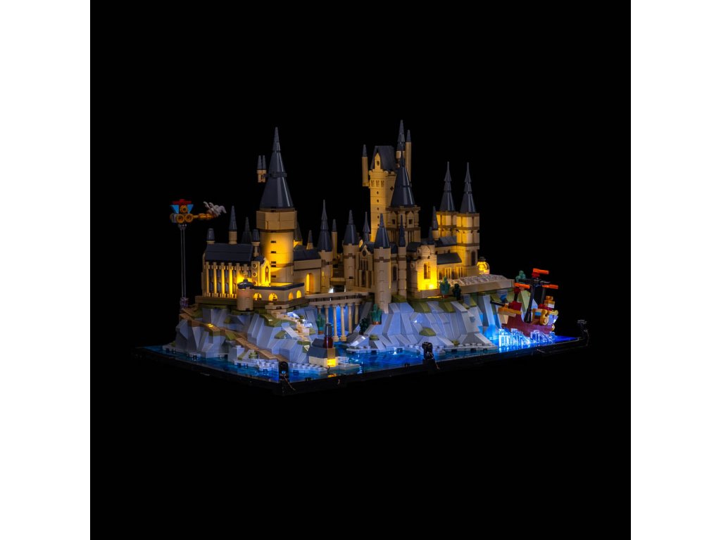 76419 LEGO Hogwarts CastleandGrounds lights on Light My Bricks 1000x[1]