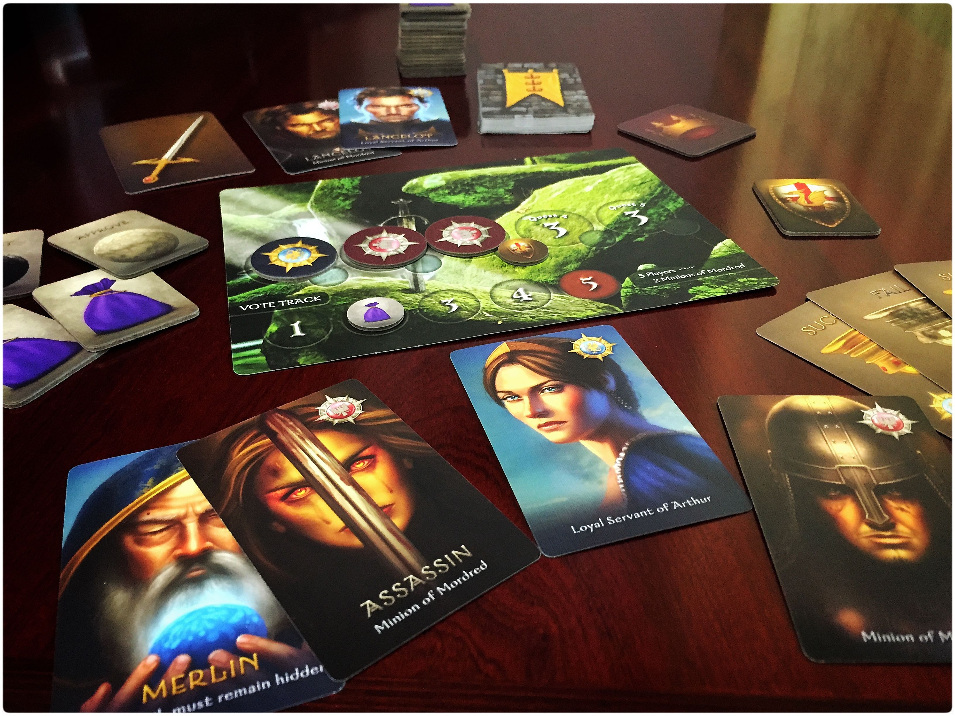 Indie Boards and Cards The Resistance: Avalon Obrázek