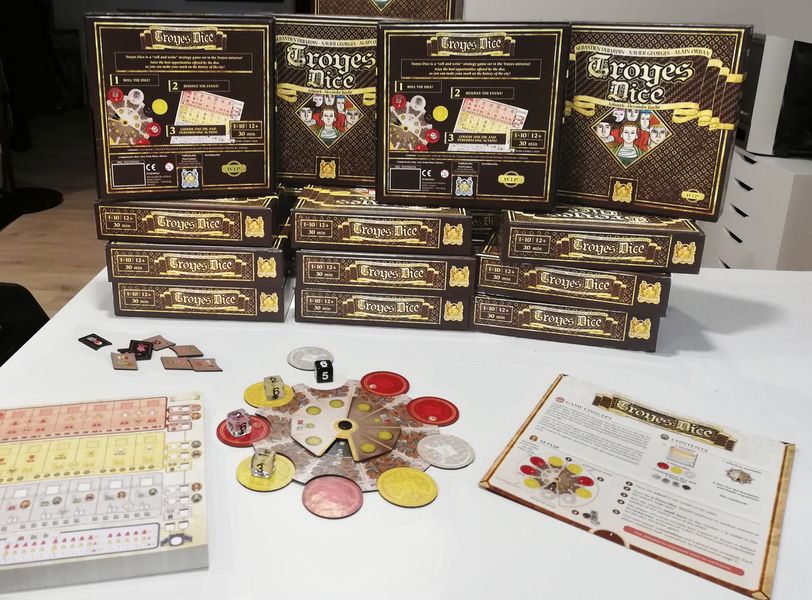 Pearl Games Troyes Dice Obrázek