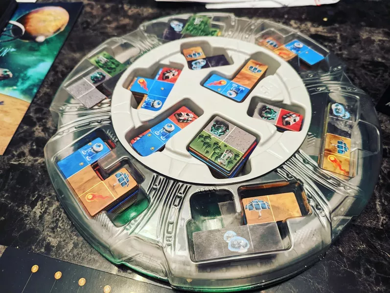 Adam's Apple Games Planet Unknown - EN Obrázek