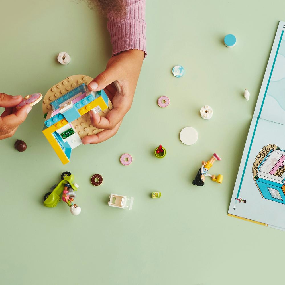 LEGO® Obchod s donuty 41723 Obrázek