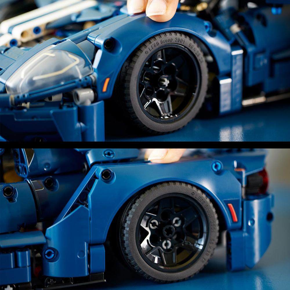 LEGO® 2022 Ford GT 42154 Obrázek