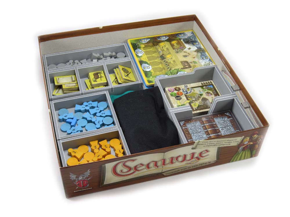 Folded Space Kronika panství (Village) Insert Obrázek