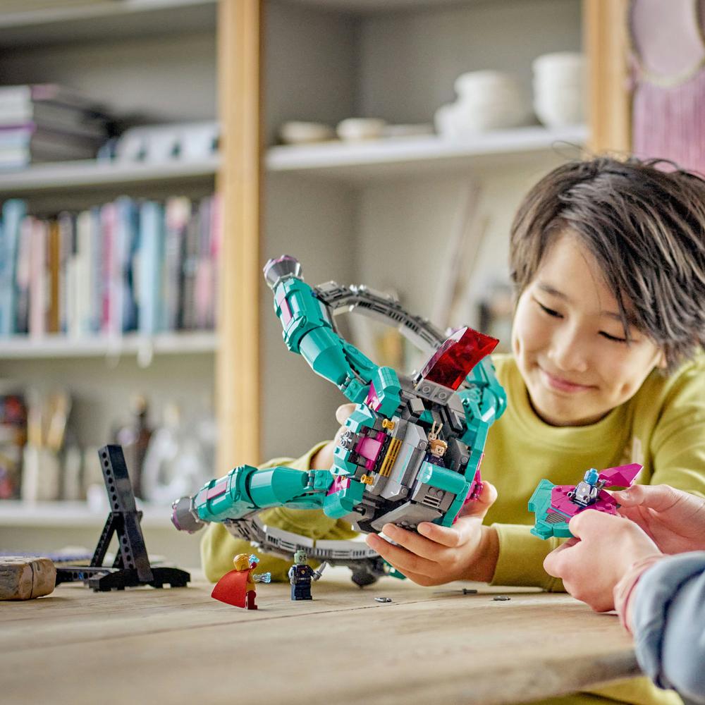 LEGO® Nová loď Strážců 76255 Obrázek