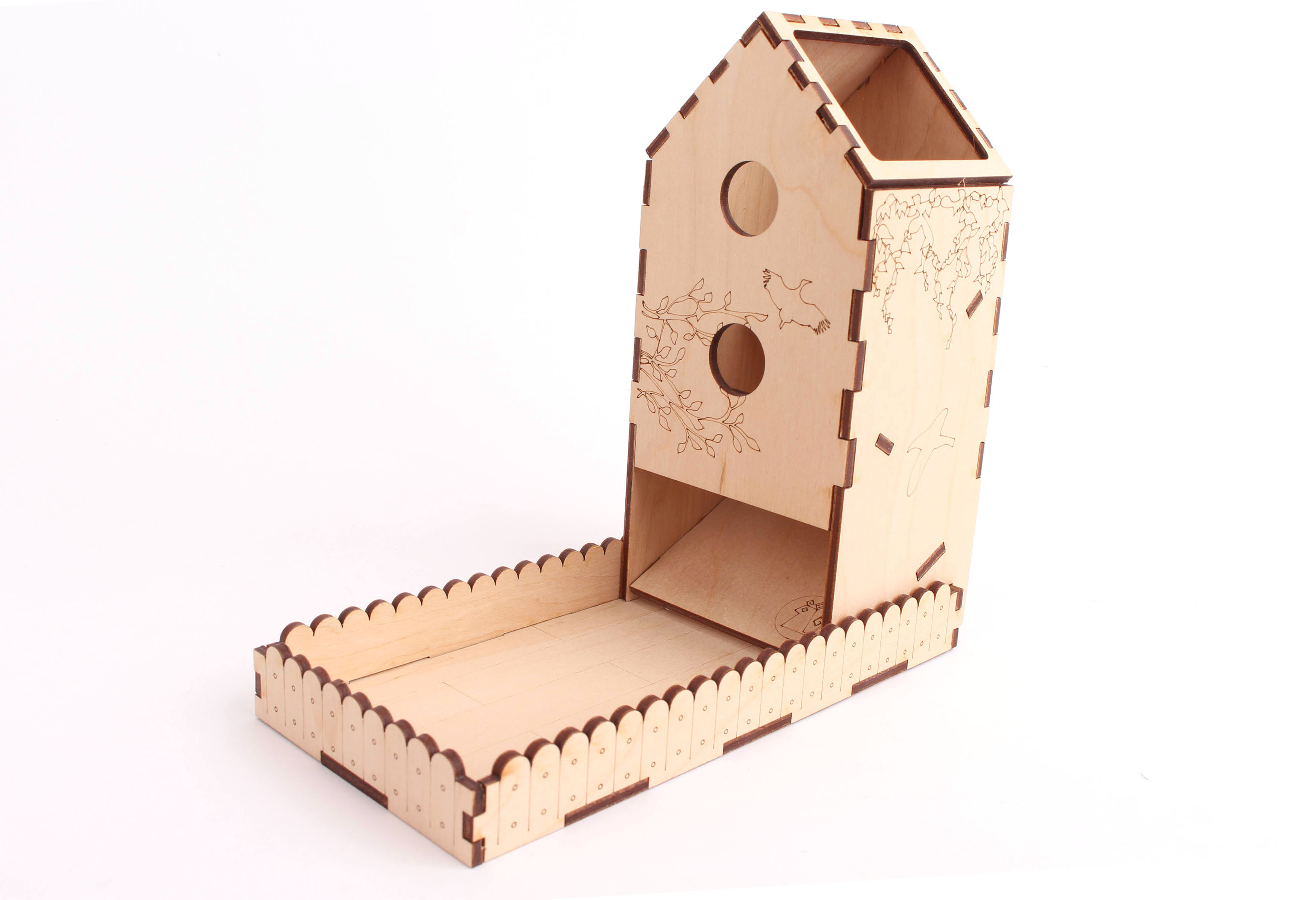 Myší Doupě Dřevěná házecí budka - Na křídlech Obrázek