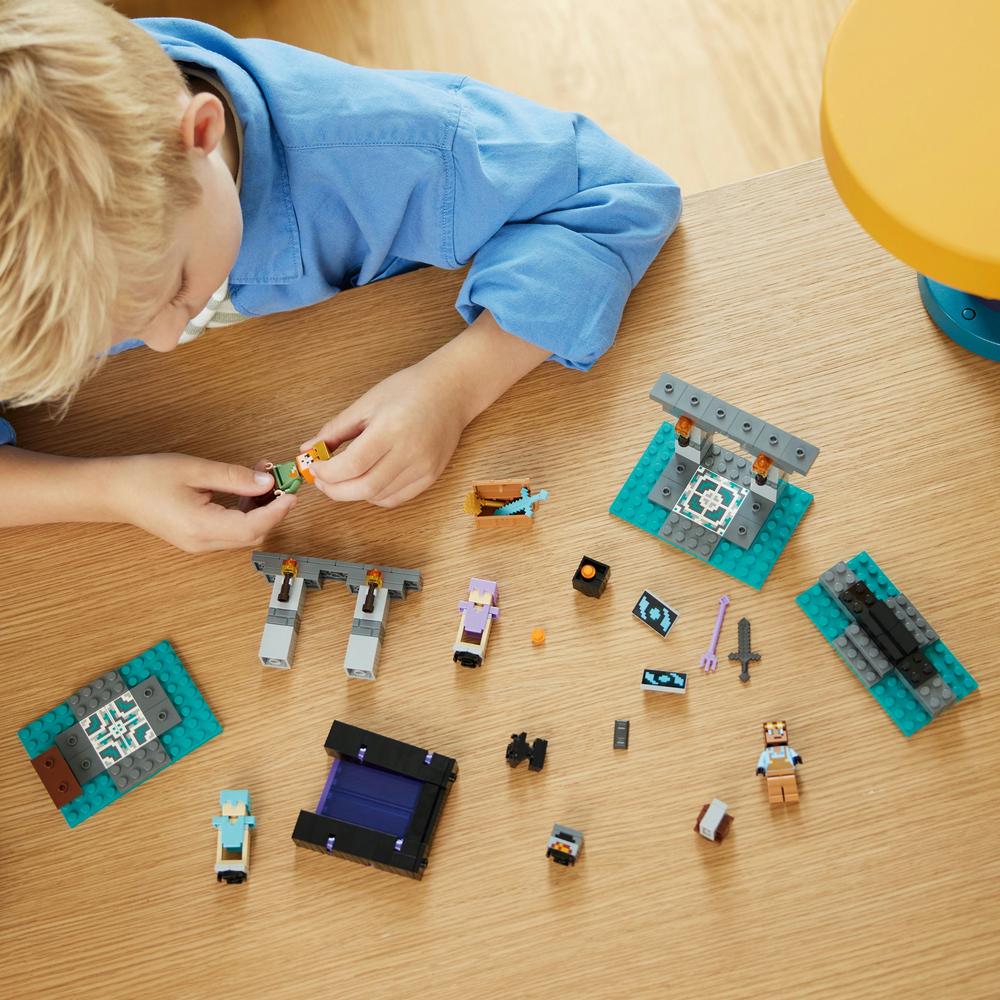 LEGO® Zbrojnice 21252 Obrázek