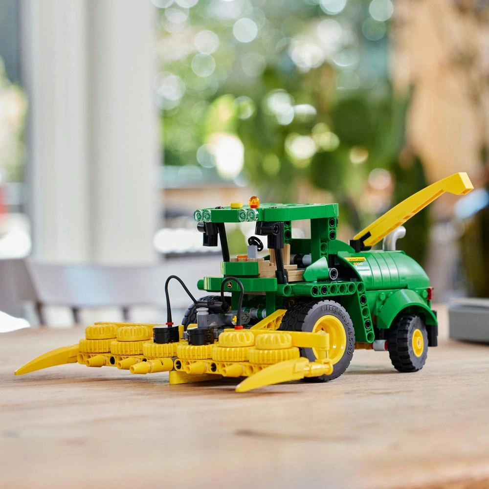 LEGO® John Deere 9700 Forage Harvester 42168 Obrázek