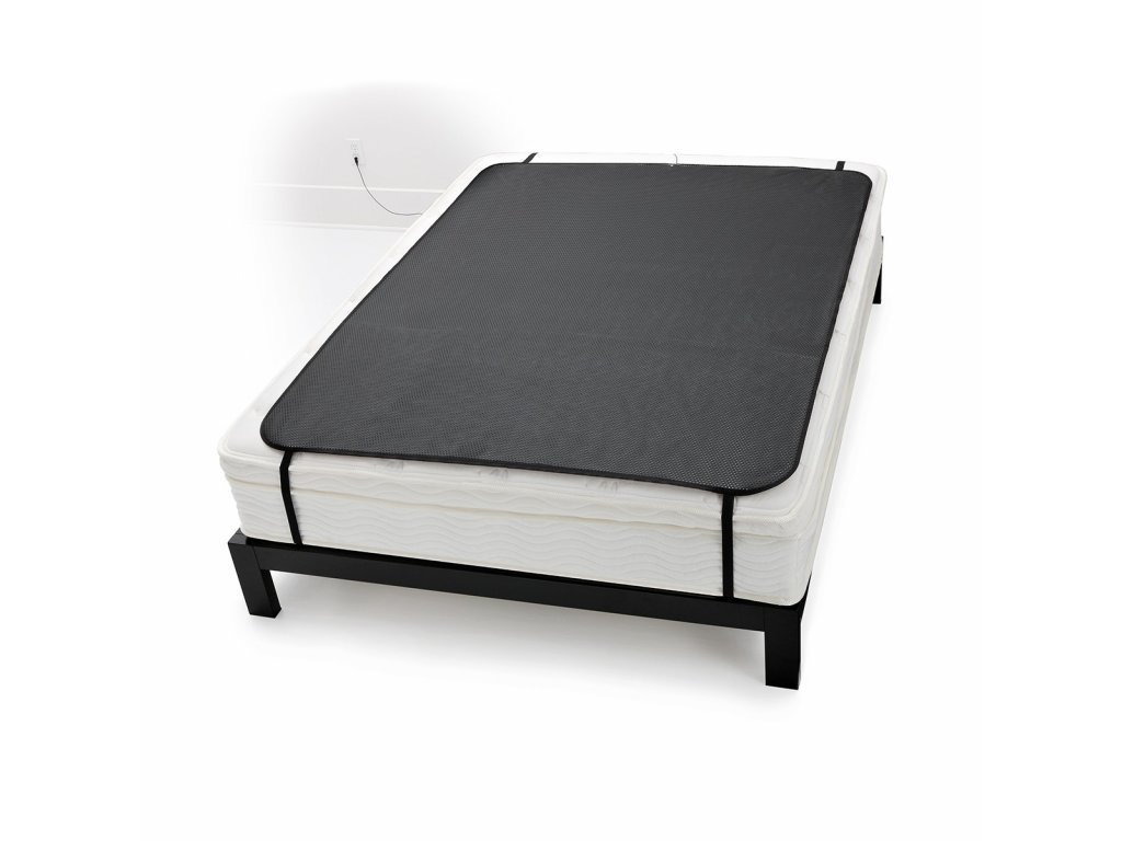 186 black sleep mat large on bed 1