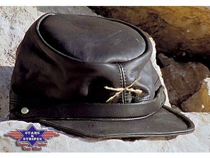Jižanská kožená čepice konfederace s odznakem